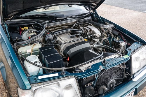 1997 Mercedes C124 E220 Cabriolet For Sale (picture 106 of 146)