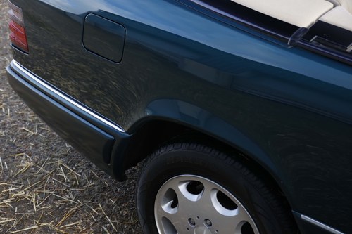 1997 Mercedes C124 E220 Cabriolet For Sale (picture 62 of 146)