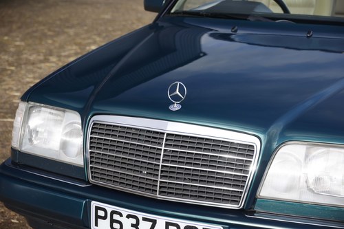 1997 Mercedes C124 E220 Cabriolet For Sale (picture 81 of 146)