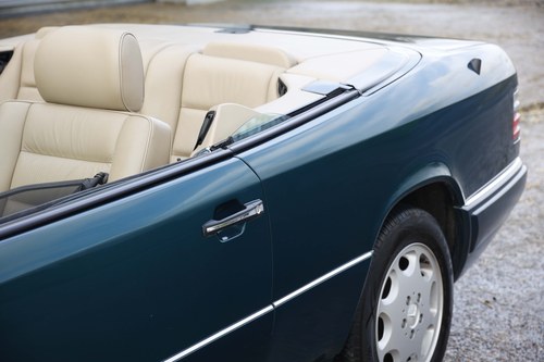 1997 Mercedes C124 E220 Cabriolet For Sale (picture 96 of 146)
