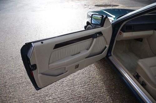 1997 Mercedes C124 E220 Cabriolet For Sale (picture 35 of 146)