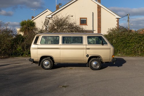 1986 Volkswagen T25 Caravelle GL Te koop (foto 27 van 236)