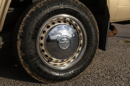 1986 Volkswagen T25 Caravelle GL Te koop (foto 49 van 236)