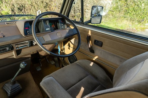 1986 Volkswagen T25 Caravelle GL Te koop (foto 34 van 236)