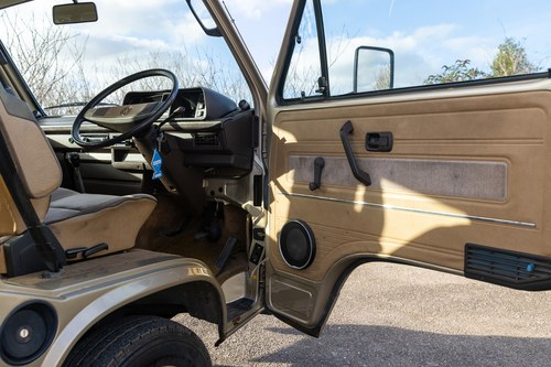 1986 Volkswagen T25 Caravelle GL Te koop (foto 62 van 236)