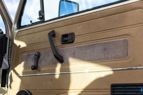 1986 Volkswagen T25 Caravelle GL Te koop (foto 71 van 236)