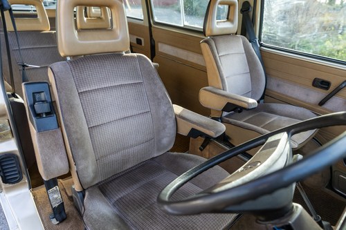 1986 Volkswagen T25 Caravelle GL Te koop (foto 80 van 236)