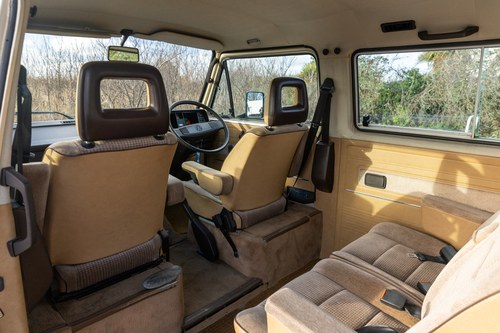 1986 Volkswagen T25 Caravelle GL Te koop (foto 87 van 236)