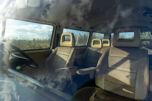 1986 Volkswagen T25 Caravelle GL Te koop (foto 100 van 236)