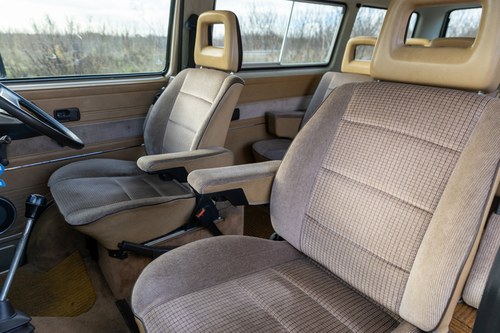 1986 Volkswagen T25 Caravelle GL Te koop (foto 102 van 236)