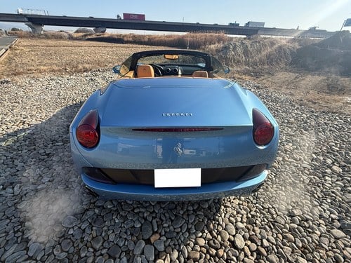 2010 Ferrari California till salu (bild 3 av 68)