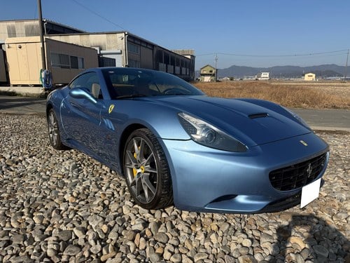 2010 Ferrari California till salu (bild 1 av 68)