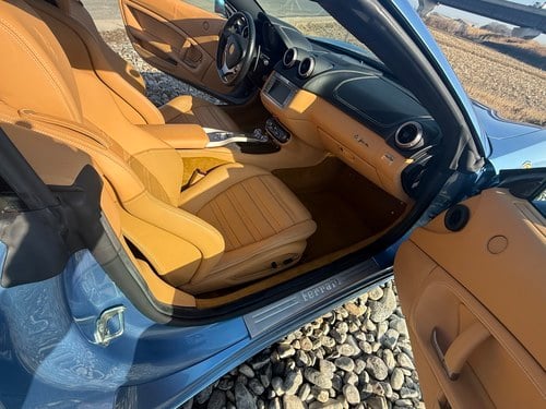 2010 Ferrari California till salu (bild 20 av 68)