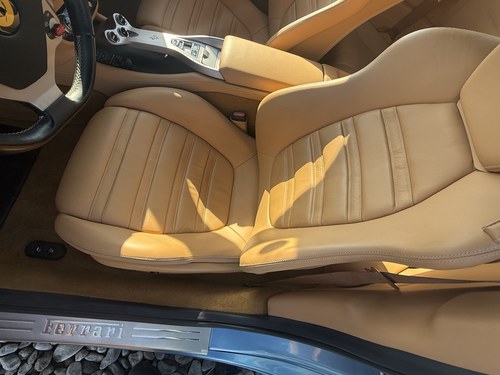 2010 Ferrari California till salu (bild 26 av 68)