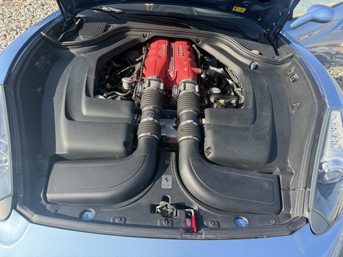 2010 Ferrari California till salu (bild 53 av 68)