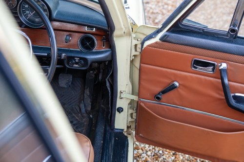 1971 Mercedes-Benz 280S (W108) till salu (bild 18 av 188)