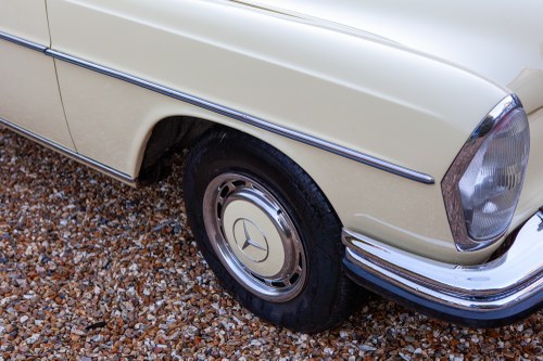 1971 Mercedes-Benz 280S (W108) till salu (bild 109 av 188)