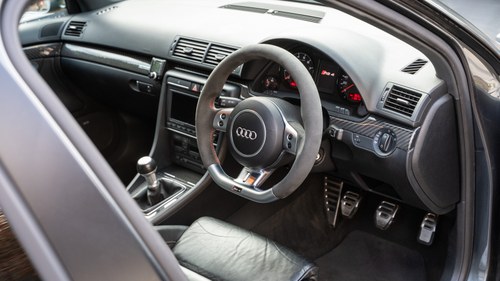 2007 Audi RS4 Quattro B7 till salu (bild 2 av 274)