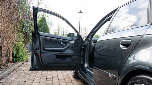 2007 Audi RS4 Quattro B7 till salu (bild 96 av 274)