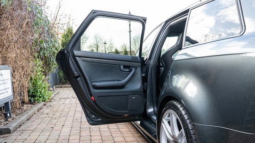 2007 Audi RS4 Quattro B7 till salu (bild 99 av 274)