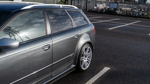 2007 Audi RS4 Quattro B7 till salu (bild 203 av 274)