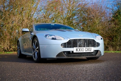 2010 Aston Martin Vantage V12 Te koop (foto 11 van 155)