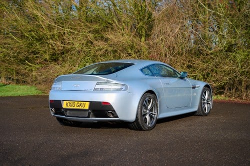 2010 Aston Martin Vantage V12 Te koop (foto 15 van 155)