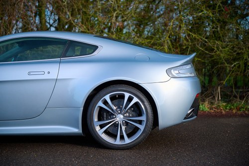 2010 Aston Martin Vantage V12 Te koop (foto 70 van 155)