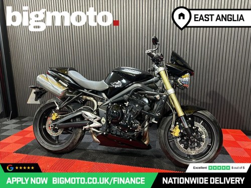 2008 TRIUMPH STREET TRIPLE 675 675 Naked Petrol Manual (106 À venda