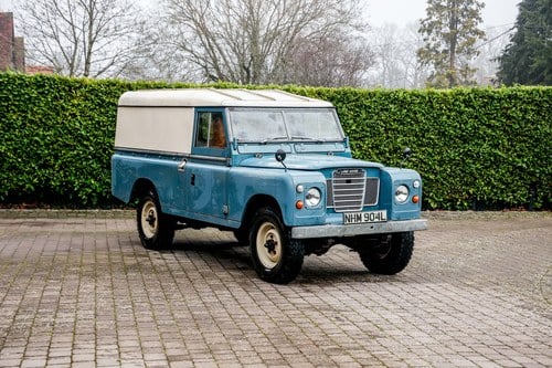 1972 Land Rover Series III 109" For Sale (picture 1 of 177)