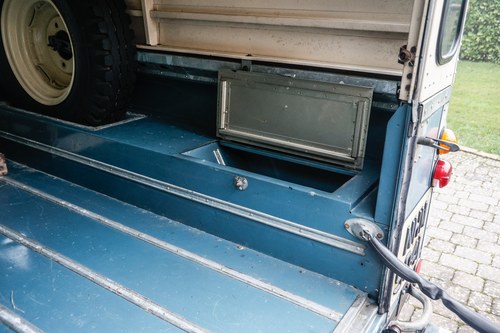 1972 Land Rover Series III 109" For Sale (picture 34 of 177)