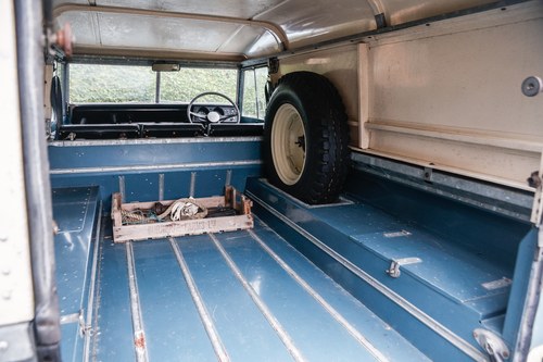 1972 Land Rover Series III 109" For Sale (picture 36 of 177)