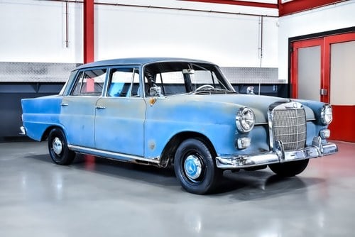 1962 Mercedes-Benz 190C "Heckflosse" Sedan 1,9L I4 In vendita (immagine 1 di 108)