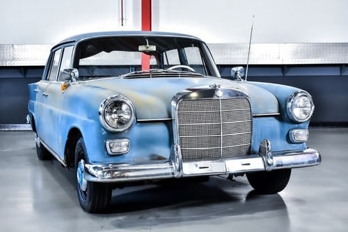 1962 Mercedes-Benz 190C "Heckflosse" Sedan 1,9L I4 In vendita (immagine 5 di 108)