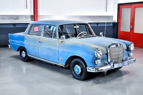 1962 Mercedes-Benz 190C "Heckflosse" Sedan 1,9L I4 In vendita (immagine 6 di 108)