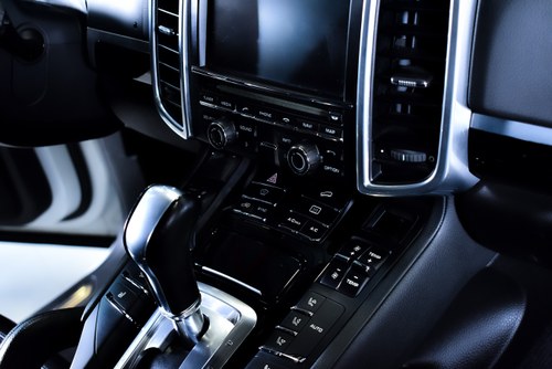 2014 Porsche Cayenne S E-Hybrid SUV 3,0L V6 till salu (bild 55 av 109)