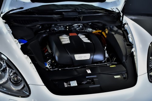 2014 Porsche Cayenne S E-Hybrid SUV 3,0L V6 till salu (bild 104 av 109)