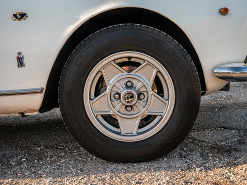 1965 Alfa Romeo Spider 1600 Veloce with Period Upgrades till salu (bild 12 av 208)