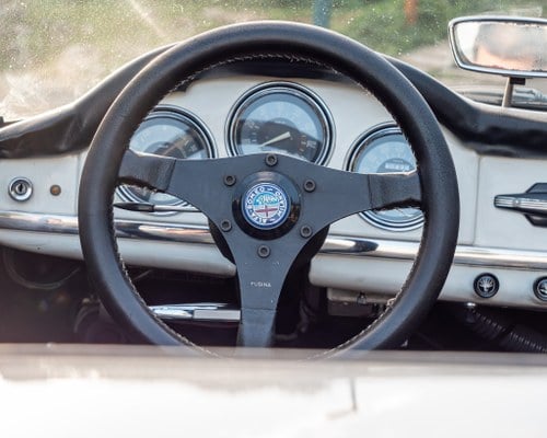 1965 Alfa Romeo Spider 1600 Veloce with Period Upgrades till salu (bild 39 av 208)