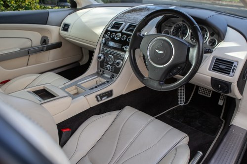 Immagine 4 per 2015 Aston Martin DB9