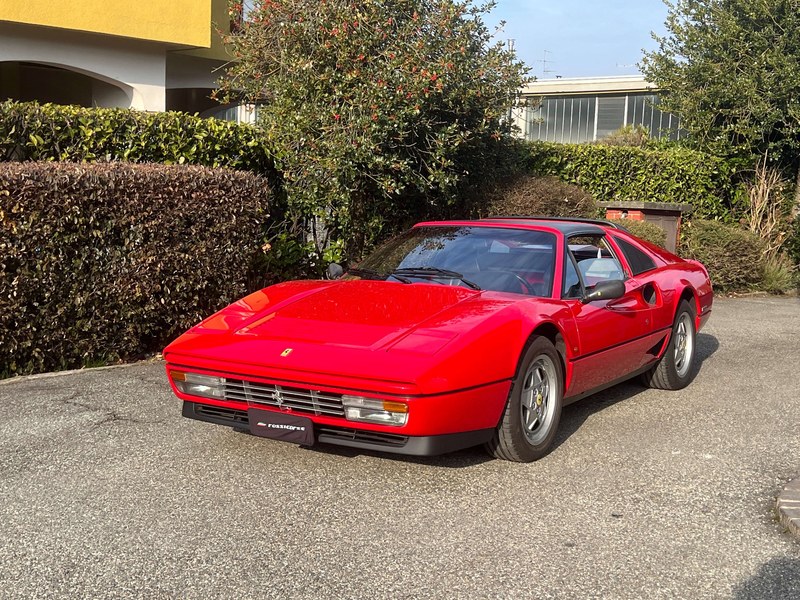 1988 Ferrari 208 - 2 1988 Ferrari 208 - 2