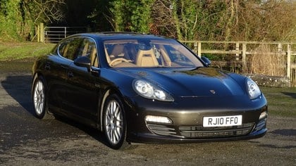 Porsche Panamera 4S