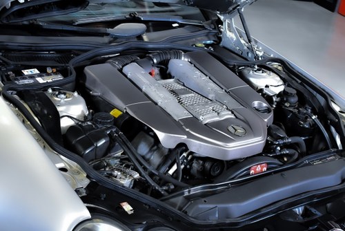 2004 Mercedes-Benz R230 SL55 AMG "Glass Sunroof" Convertible 5,5L V8 In vendita (immagine 85 di 92)