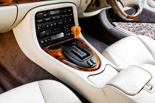 2002 Jaguar XKR Coupe à vendre (picture 25 of 152)