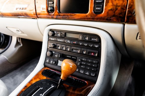 2002 Jaguar XKR Coupe à vendre (picture 27 of 152)