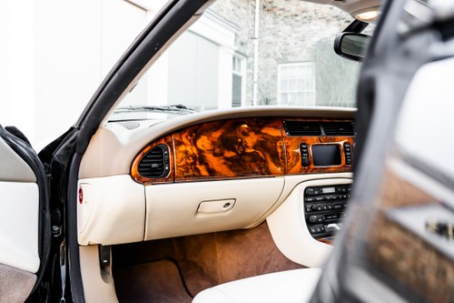 2002 Jaguar XKR Coupe à vendre (picture 31 of 152)