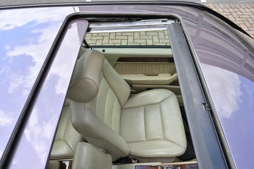 1993 Mercedes-Benz 300 CE W124 till salu (bild 39 av 110)