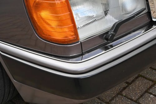 1993 Mercedes-Benz 300 CE W124 till salu (bild 46 av 110)