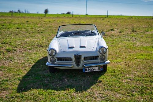 1960 Alfa Romeo Spider 2000 by Touring In vendita (immagine 9 di 120)