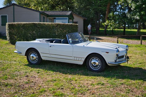 1960 Alfa Romeo Spider 2000 by Touring In vendita (immagine 10 di 120)